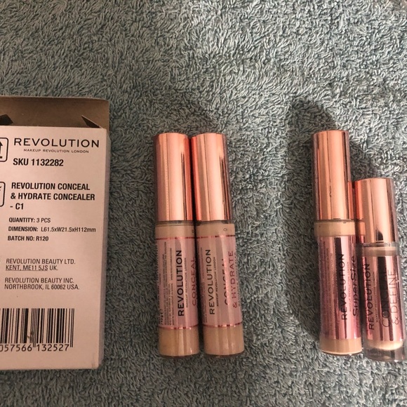 Makeup Revolution Conceal & Define Concealer and Conceal & Hydrate Concealer - Picture 3 of 3